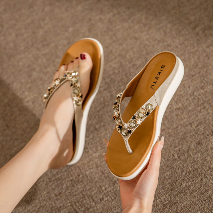 Chinelo de Praia Boêmio com Strass e Contas com Dedo W50_6640211345 - Image 5
